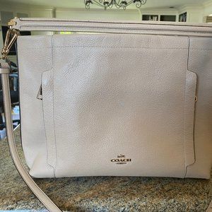 Coach SCOUT HOBO SHOULDER BAG IN PEBBLE LEATHER